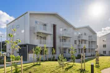 5/1 Karoro Court, Hobsonville