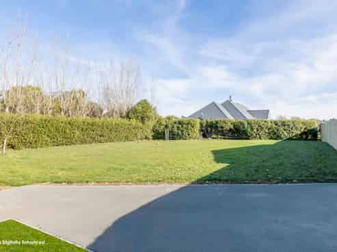 Section of Kirrin Lane, WEST MELTON