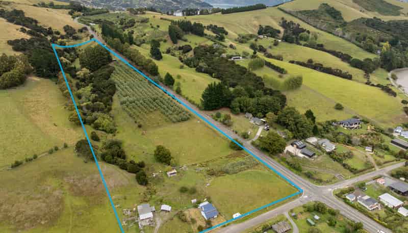 8 Takamatua Valley Road, Takamatua