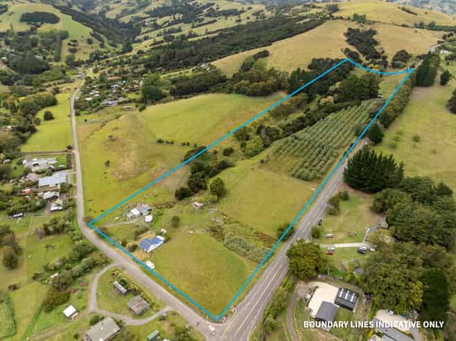 8 Takamatua Valley Road, Takamatua