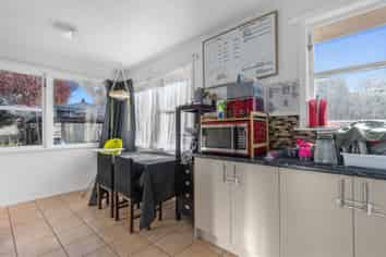 107 Bellevue Road, Brookfield