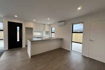 21B Oak Tree Lane, Rolleston