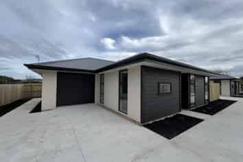 21B Oak Tree Lane, Rolleston