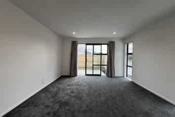 21B Oak Tree Lane, Rolleston