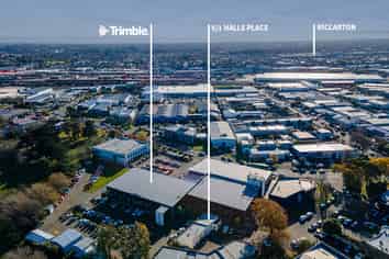 Centrally Located Tradies Unit