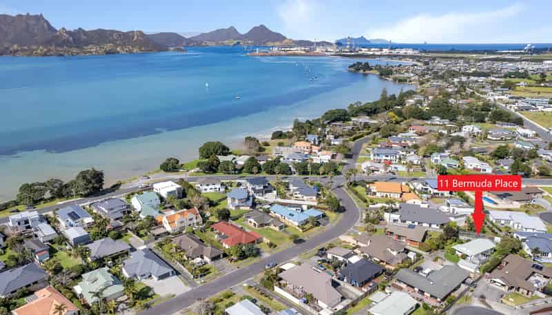 11 Bermuda Place, One Tree Point
