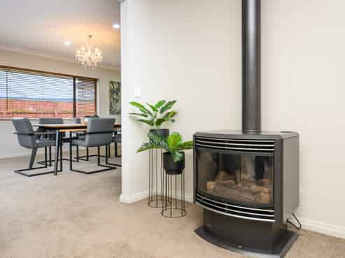 6 Ron Place, Fitzherbert