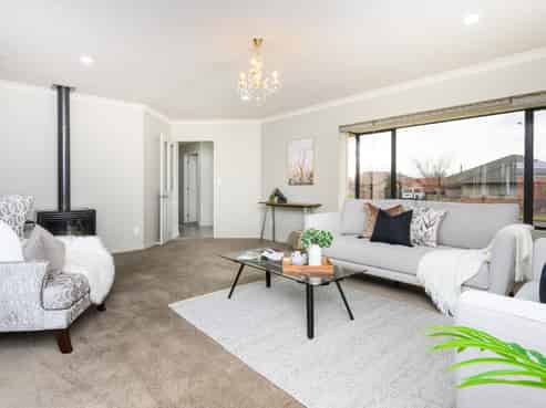 6 Ron Place, Fitzherbert