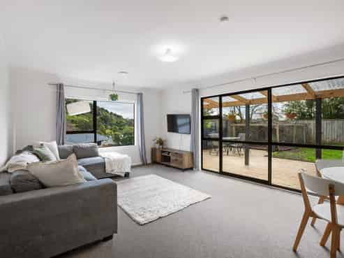 24 Hookway Grove, Paraparaumu