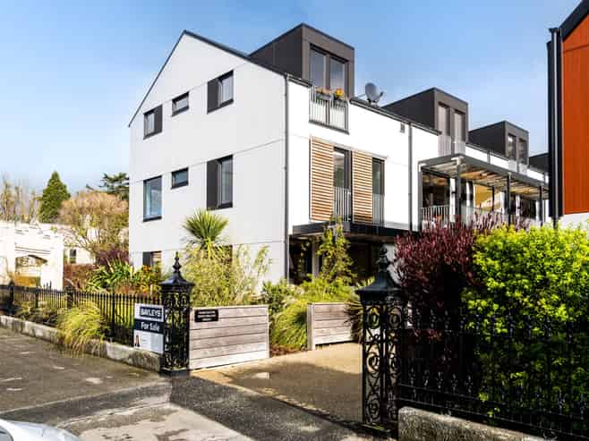 7/25 Alva Street, Dunedin Central