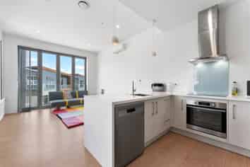 MODERN LIVE/WORK SPACE IN ALBANY
