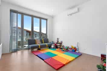 MODERN LIVE/WORK SPACE IN ALBANY
