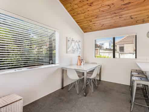 2/153 Whitford Road, Somerville