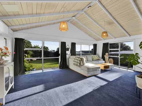 10 Hira Street, Hawera