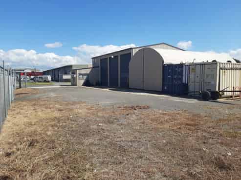 Yard with buildings - Central Mount