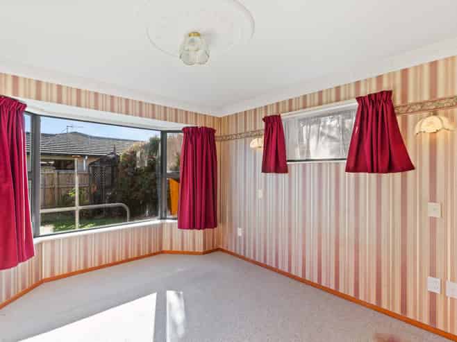633a Queen Street East, Levin