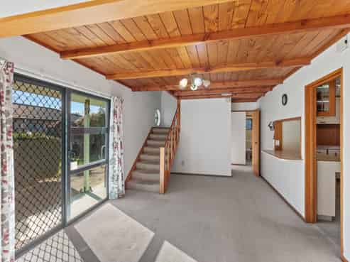 633a Queen Street East, Levin