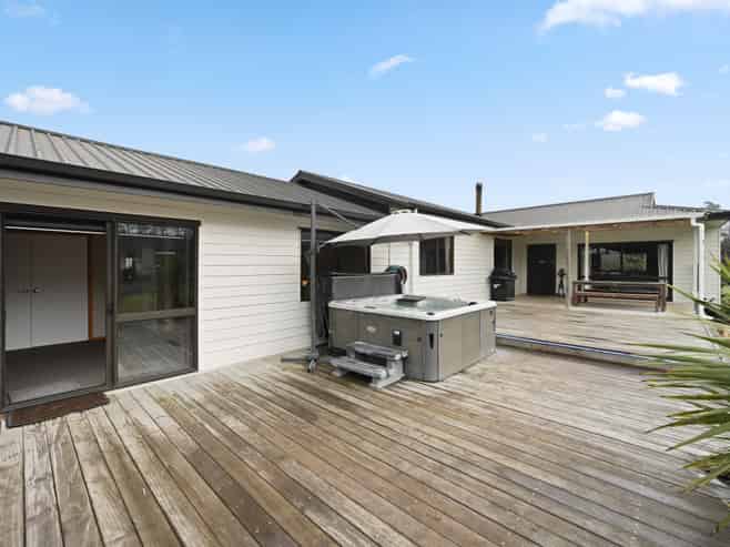 1983 Orini Road, Whitikahu