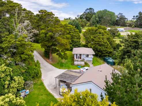 43B Hook Road, Paparoa