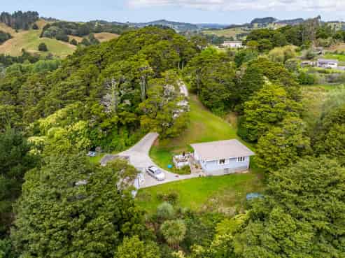 43B Hook Road, Paparoa