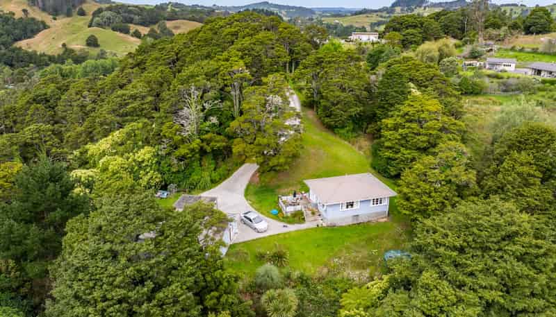 43B Hook Road, Paparoa