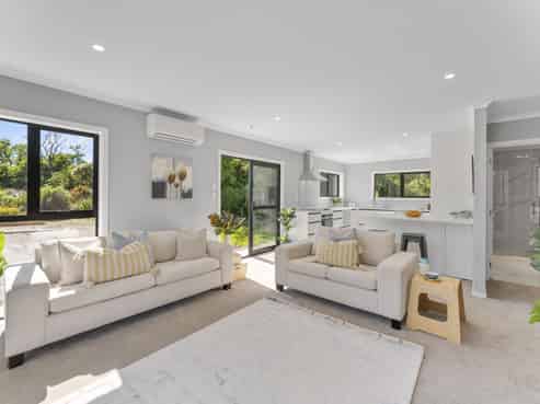 12 Winnie Close, Acacia Bay
