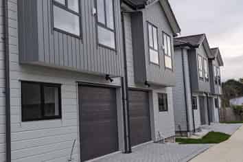 32B Clark Street, Manurewa