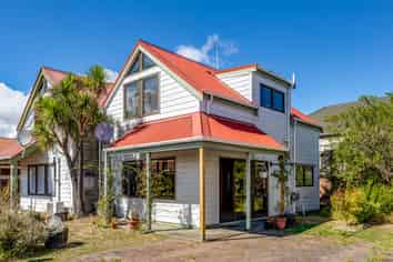 12/58 Cuba Street, Petone