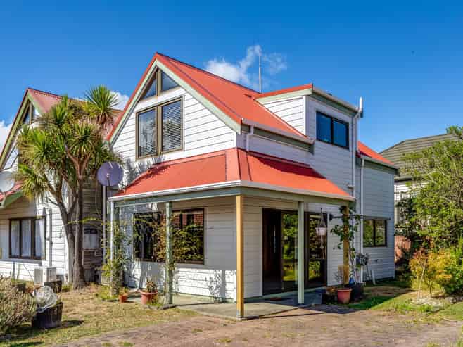 12/58 Cuba Street, Petone