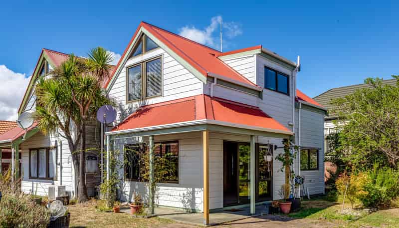 12/58 Cuba Street, Petone