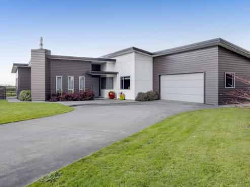 7 Mercade Close, Stratford