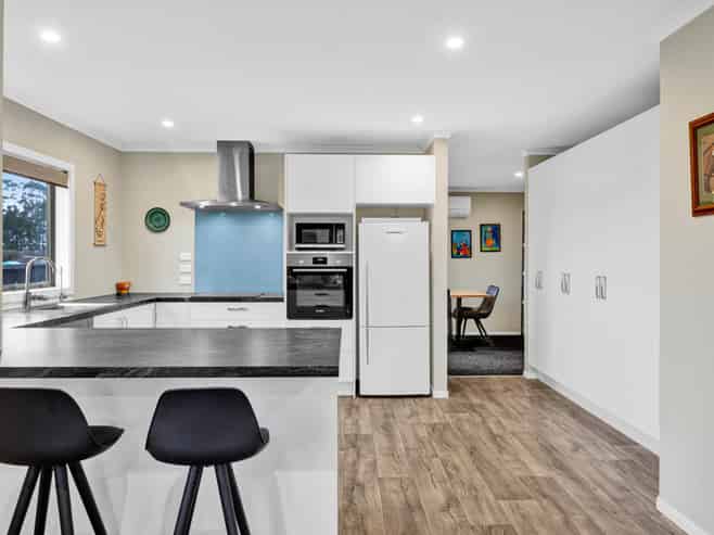 7 Mercade Close, Stratford