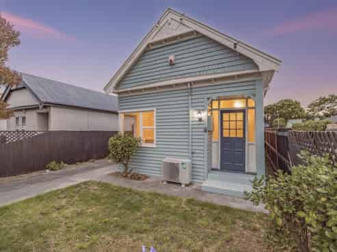 17 Manning Place, Woolston