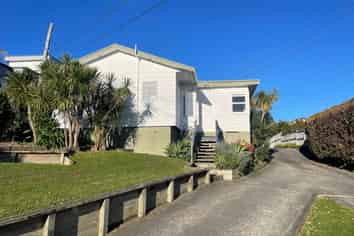 25A Heathcote Road, Castor Bay
