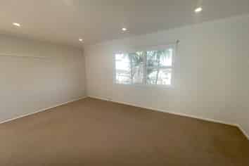 25A Heathcote Road, Castor Bay