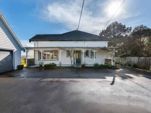 1274 East Coast Road, Redvale