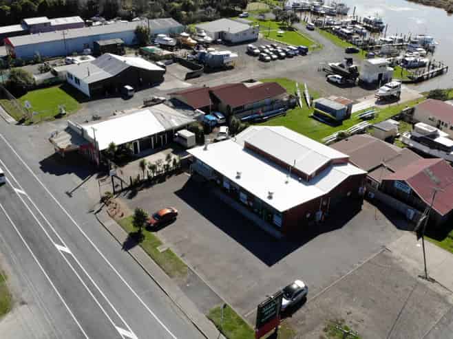 For Lease - storage + offices Helensville