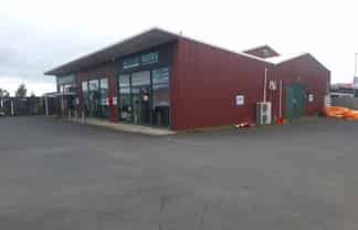 For Lease - commercial space Helensville