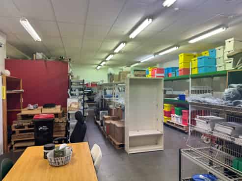 Ahuriri showroom and warehouse