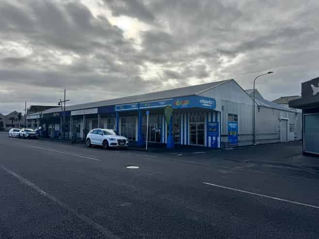 Ahuriri showroom and warehouse