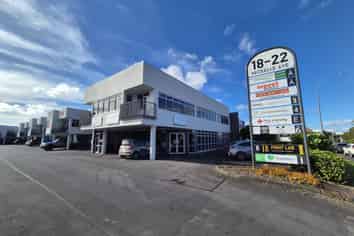Affordable ground floor office with parking