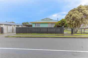 26  Carson Street, Castlecliff