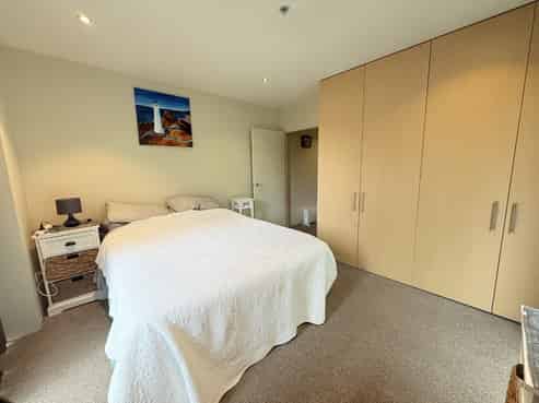 B27/10 Ebor Street, Te Aro