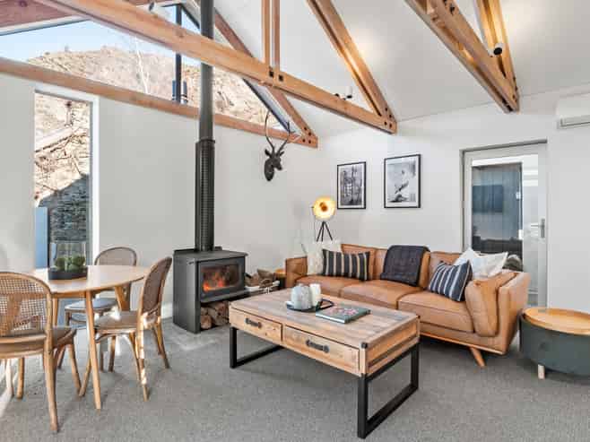 9 Gala Burn Lane, Manse Cottage, Arrowtown