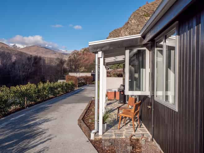 9 Gala Burn Lane, Manse Cottage, Arrowtown