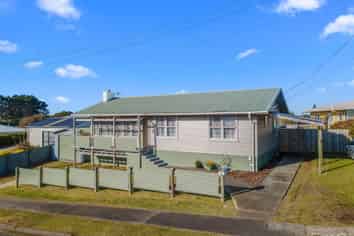 4 Glenn Street, Castlecliff