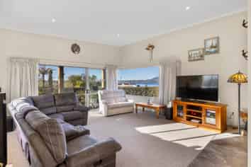 718 Acacia Bay Road, Acacia Bay