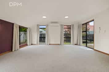 2/217A Musselbrugh Rise, Andersons Bay
