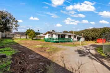 14 Cherry Grove, TUAKAU