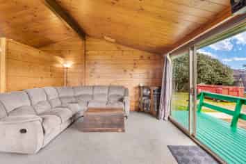 14 Cherry Grove, TUAKAU